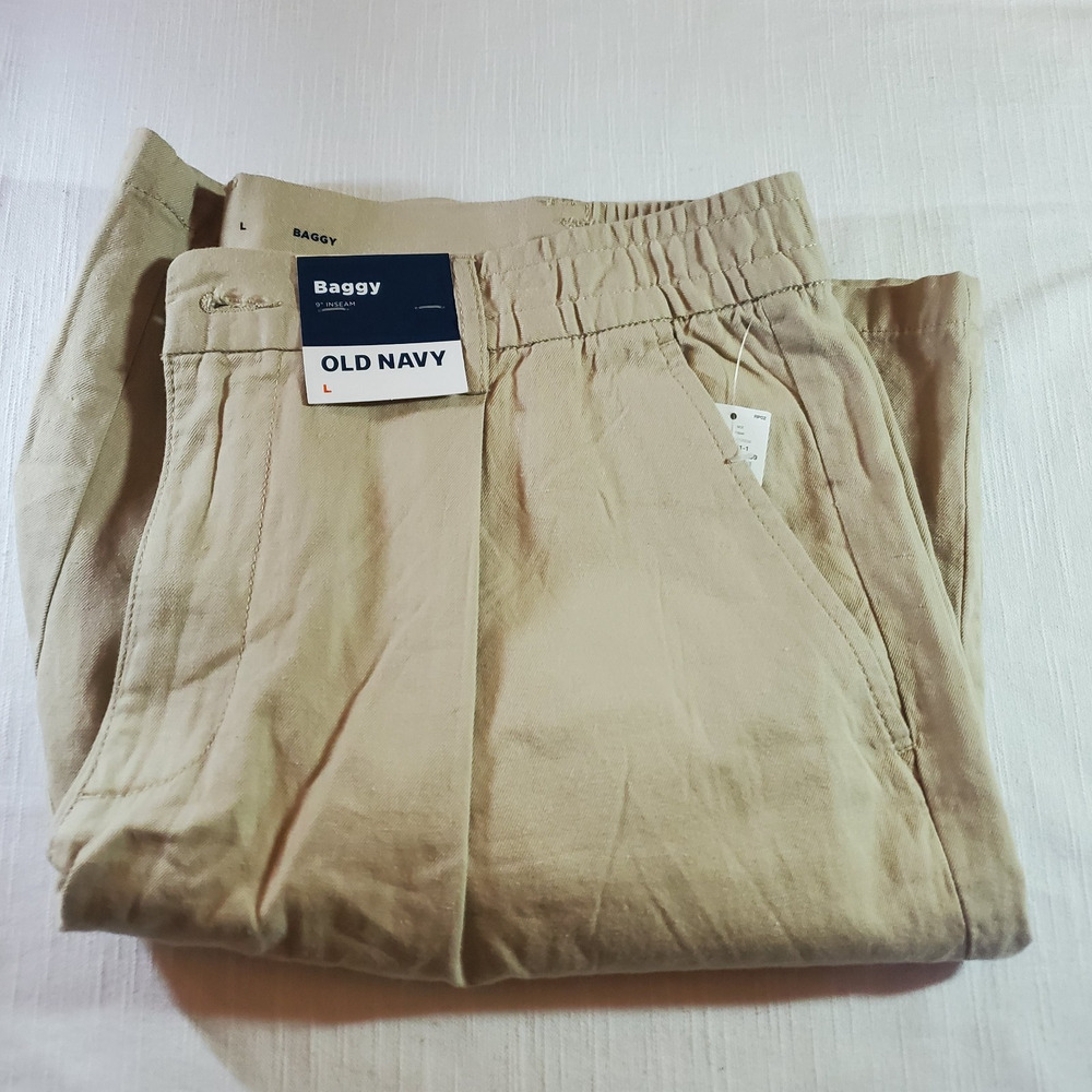 Old Navy Men's Beige Shorts Large | Baggy 9" Inseam | NEW